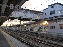夕暮れの大館駅